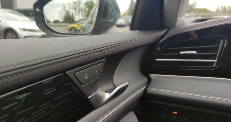 Volkswagen Passat cena 199990 przebieg: 1, rok produkcji 2024 z Chojnów małe 781